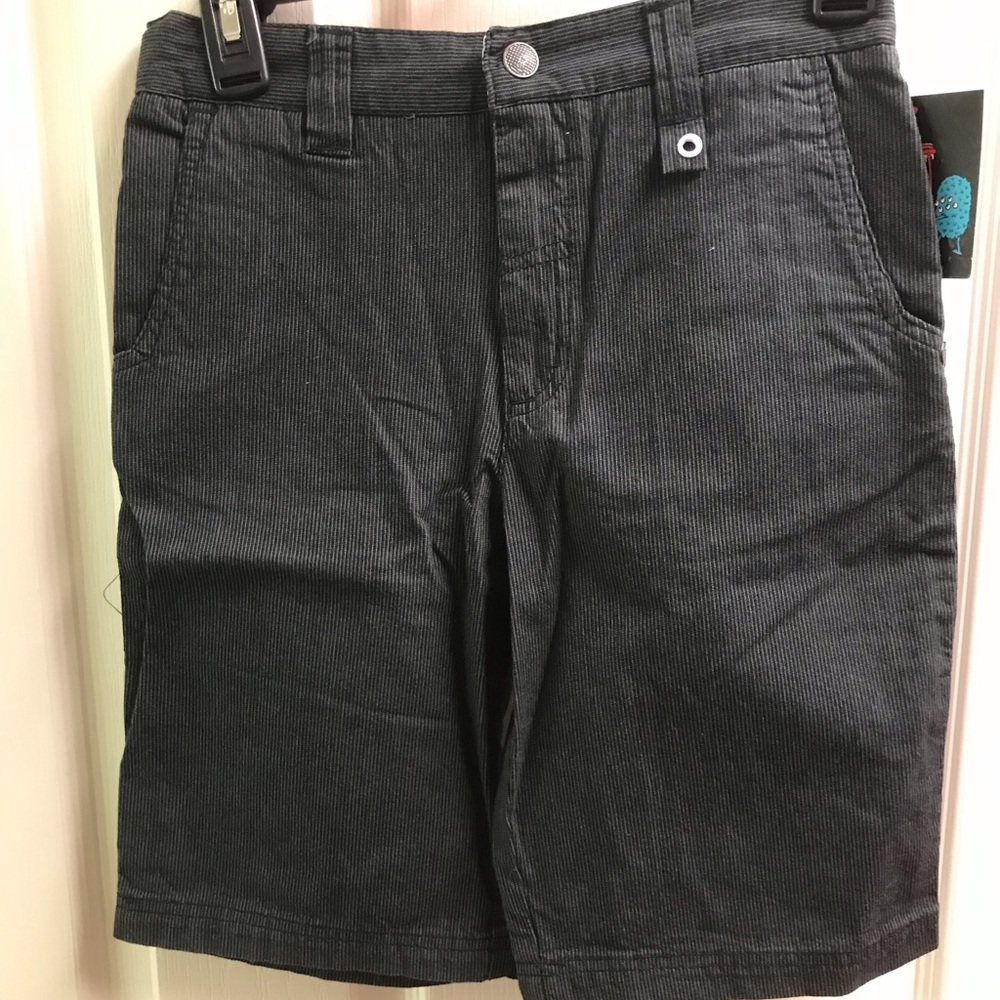Boys’ size 10 Shawn White shorts.